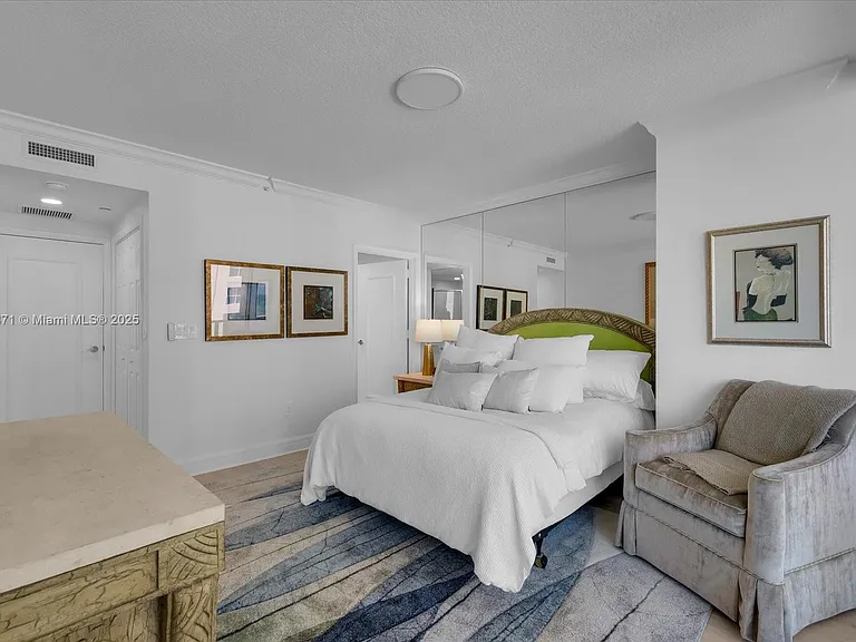 1455 Ocean Dr #909 — Photo 19