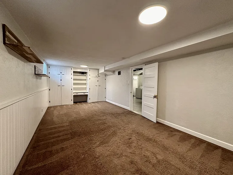 2765 S Franklin St — Photo 33
