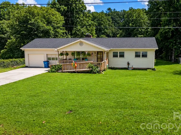 1292 Creekwood Dr, Morganton, NC 28655