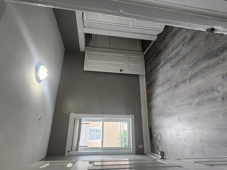 120 Southgate St — Photo 9