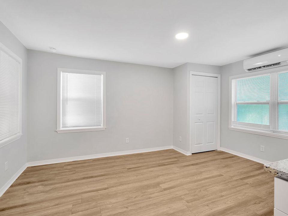 1st image of 8112 N Mulberry St APT 5