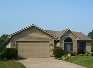 2259 Shetland Dr NE, Grand Rapids, MI 49505