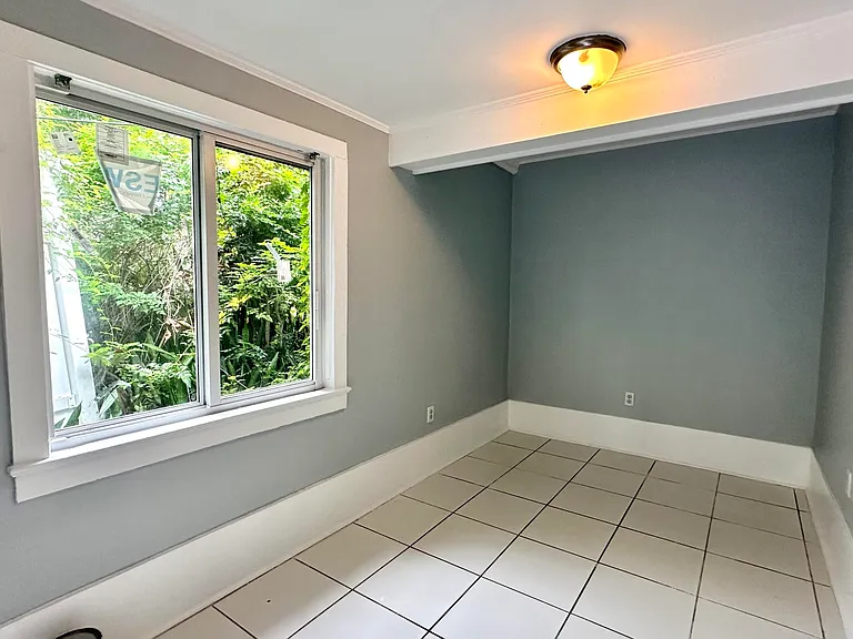 313 S Lakeside Dr #2 — Photo 2