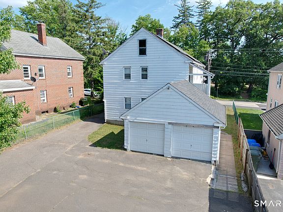4th image of 748 Burnside Avenue