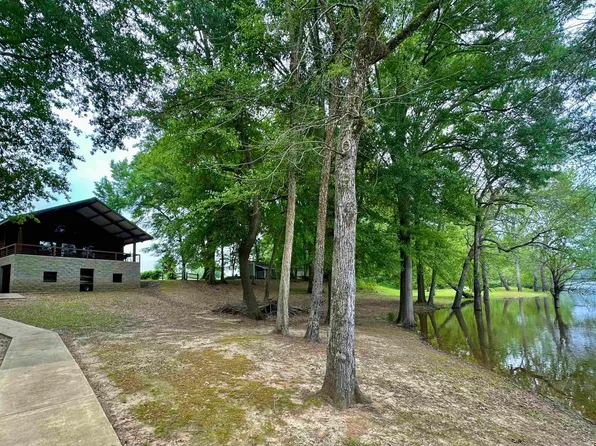 170 Batboys Ln, Columbia, LA 71418