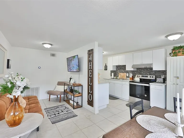 2575 S Himes Ave #A — Photo 13