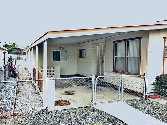 5th image of 43683 Hartley Ave