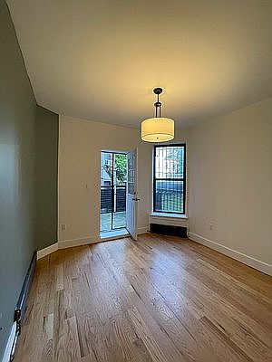 3rd image of 281 Clifton Pl #A