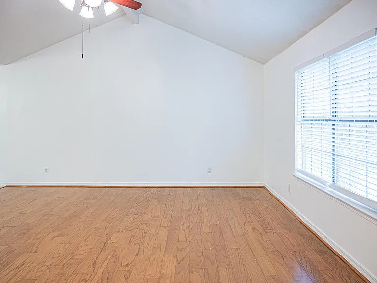 9151 McFarland Ct — Photo 3