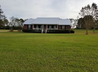 90 Maplewood Dr, Atmore, AL 36502