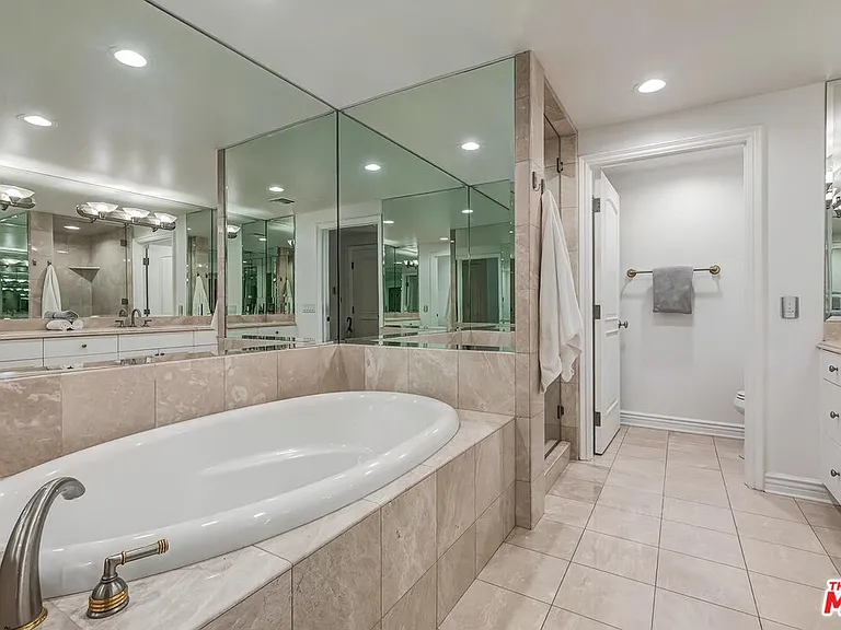 430 N Oakhurst Dr #202 — Photo 21