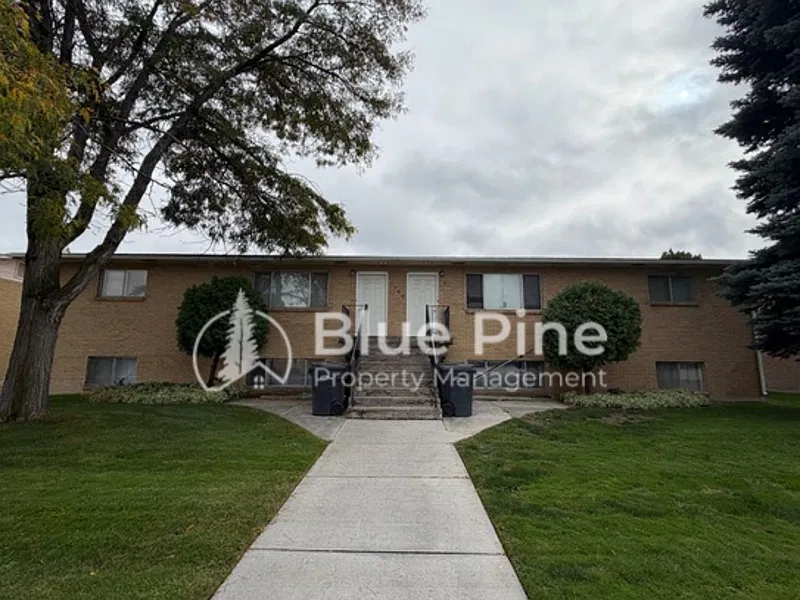 1489 Mountain View Ln #3