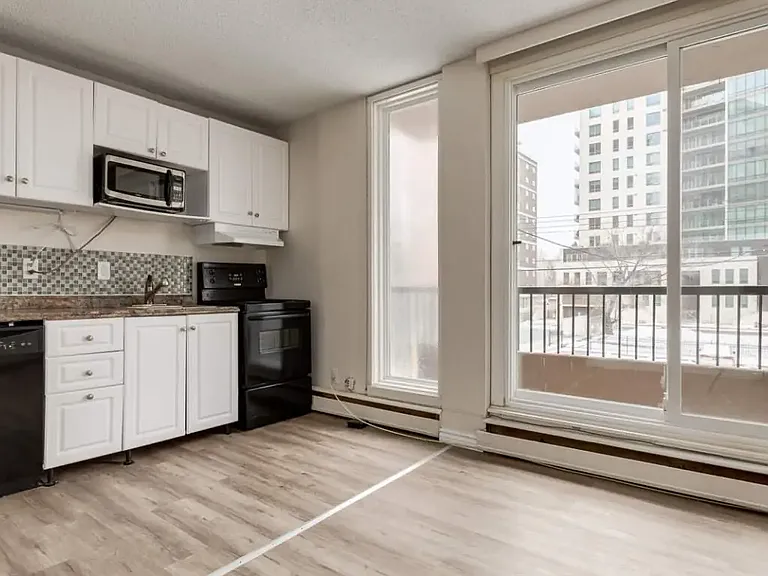 127 25th Ave SW #402 — Photo 14