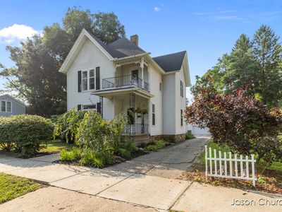 521 Trowbridge St, Allegan, MI, 49010