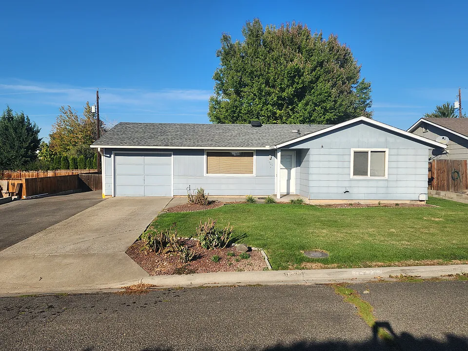 1420 S 33rd Ave