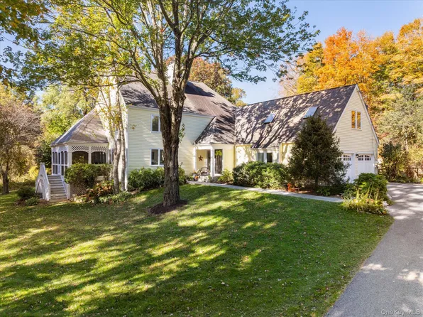 196 Smith Ridge Road, South Salem, NY 10590