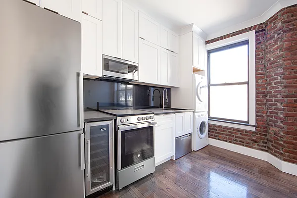 Rented by R New York | media 22