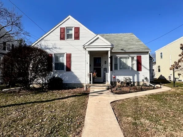 29 E Lemon St, Lititz, PA 17543