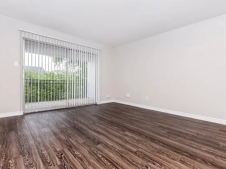 Bayou Park Apartments — Photo 52
