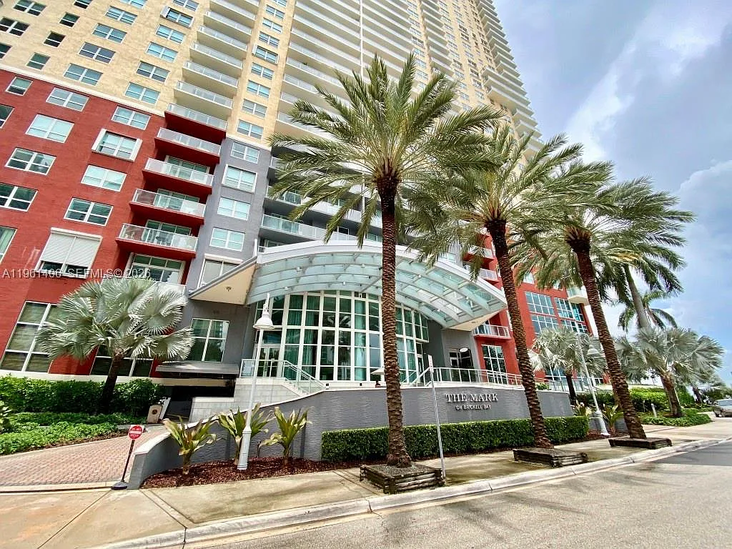 Building Photo - 1155 Brickell Bay Dr #607