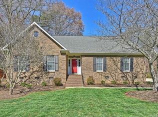 613 Beacon Knoll Ln, Fort Mill, SC 29708
