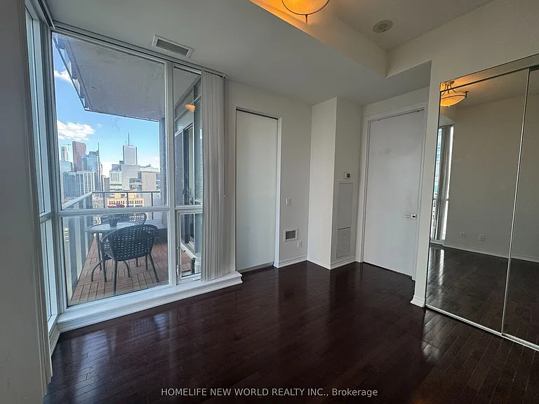 770 Bay St #Penthouse 206 — Photo 17