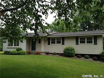 1st image of 111 Ivy Ln
