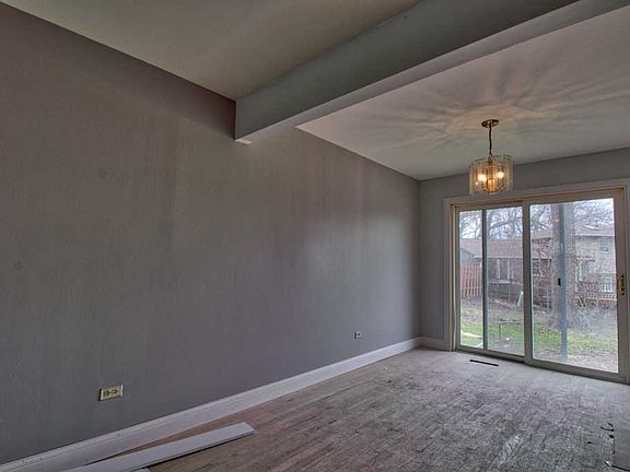 4th image of 14800 Highland Ave