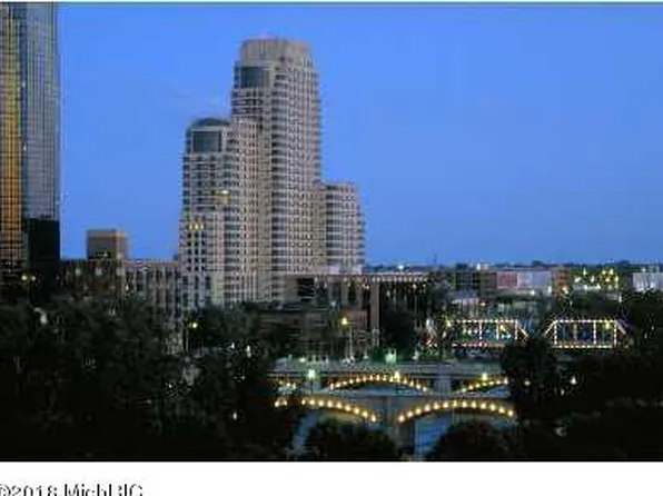 143 Campau Cir NW, Grand Rapids, MI 49503