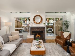 512 10th Ave E APT 3, Seattle, WA 98102