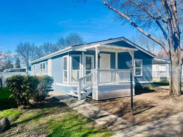 633 E Archwood Dr Unit 43, Eagle Point, OR 97524