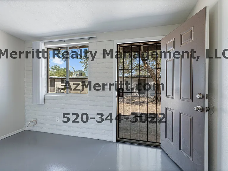 50 W King Rd #9 — Photo 12