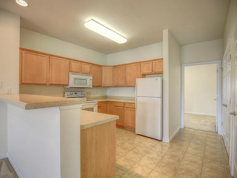 706 Inverness Rd — Photo 16