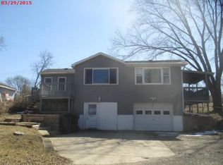 2115 Fairview Ave, Fox River Grove, IL 60021