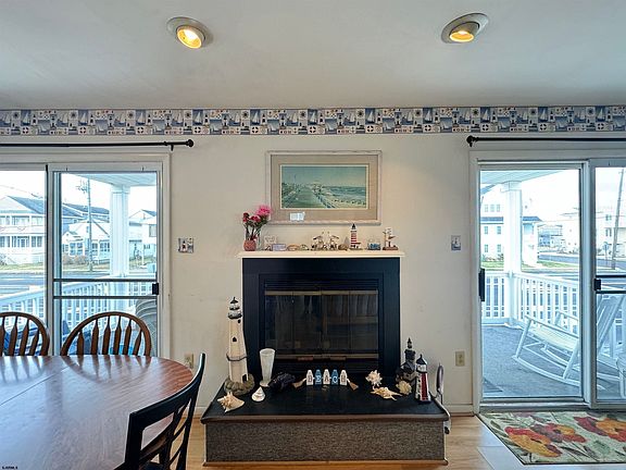 2nd image of 5013 West Ave APT 1