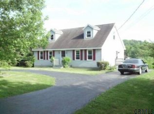 39 Ball St, Hoosick Falls, NY 12090