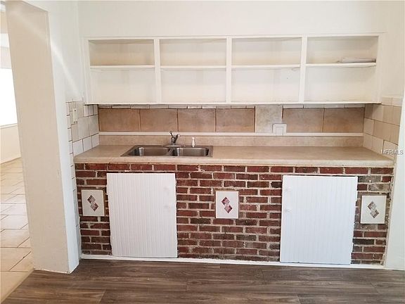 5th image of 1708 E Annie St