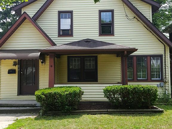 2nd image of 486 E Archwood Ave