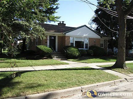 8201 Keystone Ave photo 1