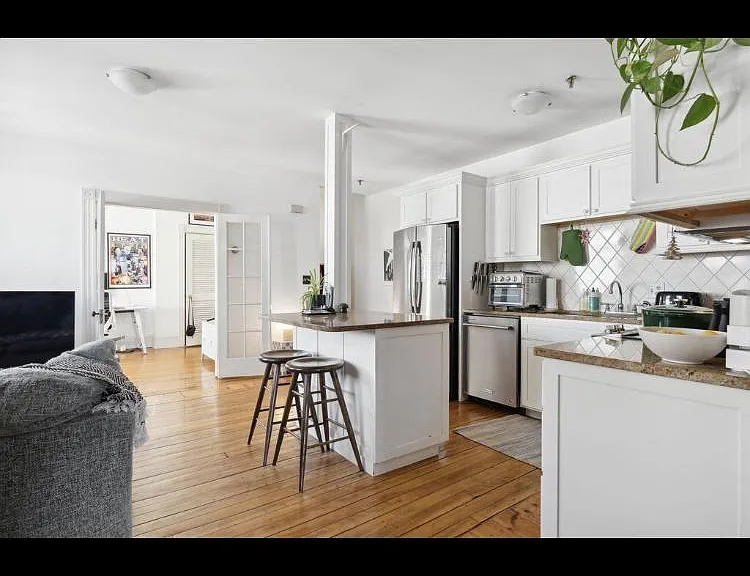 55 Pitt St #4 — Photo 12