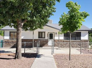 2305 Cliffside Dr, Farmington, NM 87401