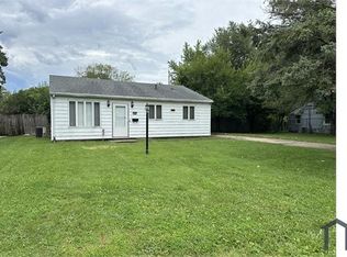 1610 W Lock Raven Rd, Champaign, IL 61821