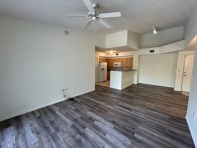2360 E Preserve Way #305 — Photo 9