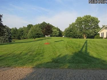 2nd image of 11211 Acadia Dr NE