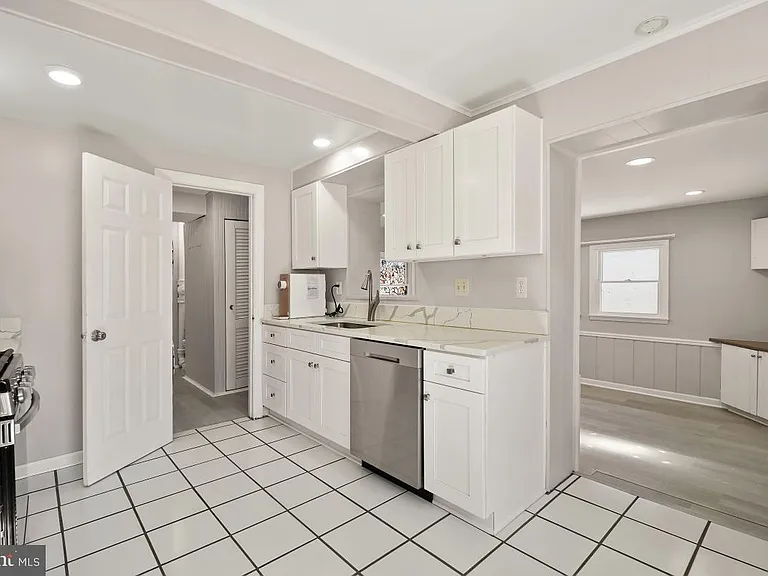 4213 Allison Cir — Photo 12