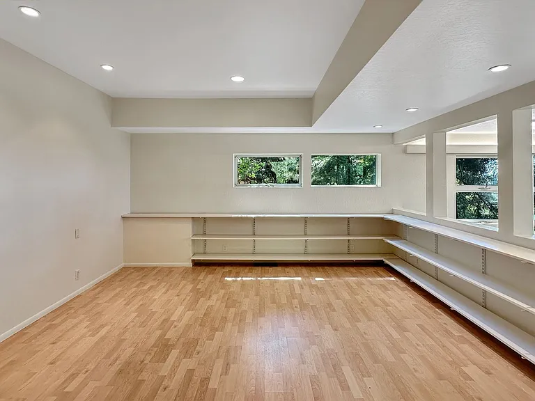 1118 Keith Ave — Photo 26