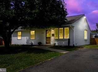 7654 Royston St, Annandale, VA 22003