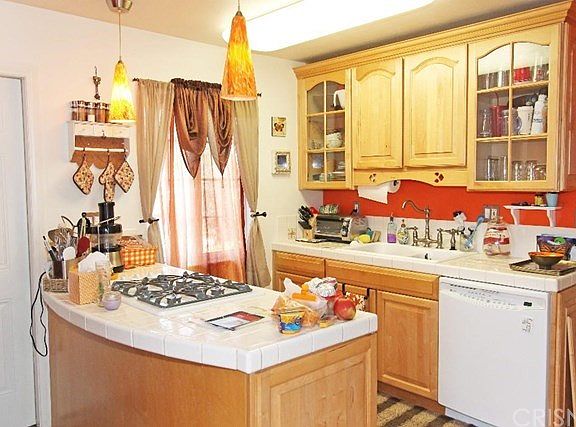3rd image of 13546 Mindora Ave