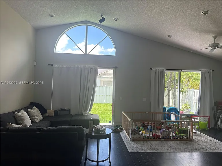 16407 SW 1st Ct — Photo 7