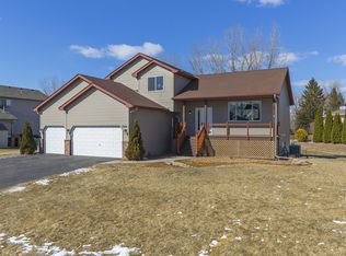 1940 Eagle Trl, Centerville, MN 55038